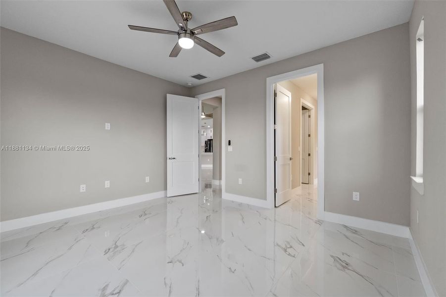 Spacious, unfurnished interior of a new home in , St. Cloud (Image 24).