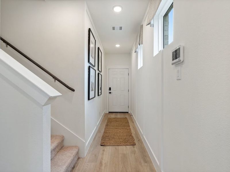 Spacious, unfurnished interior of a new home in Lake Park Villas, Wylie (Image 19). Spacious, unfurnished interior of a new home in Lake Park Villas, Wylie (Image 19).