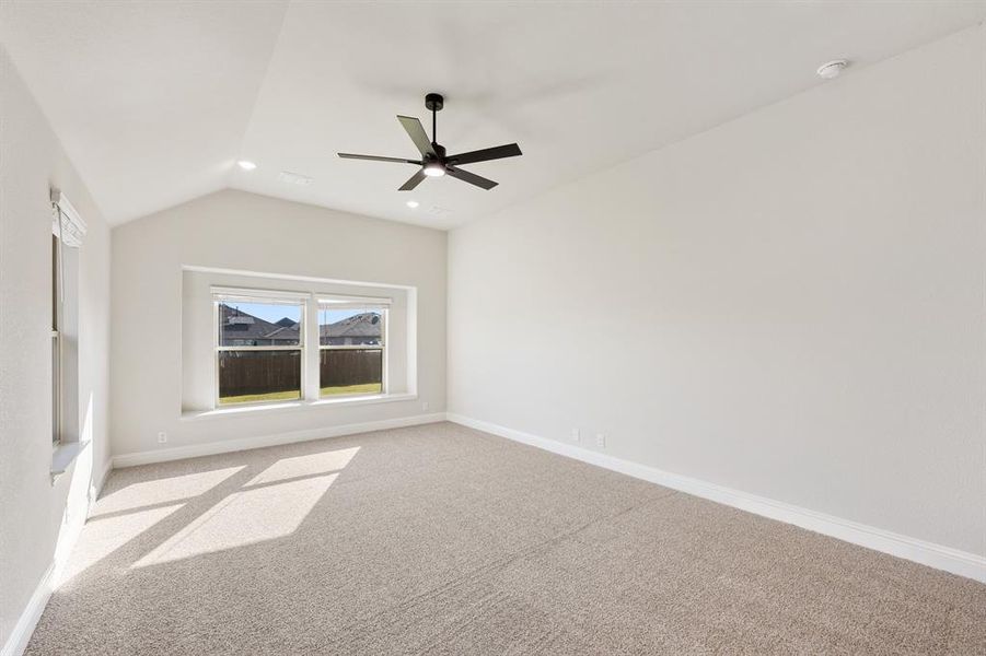 Spacious, unfurnished interior of a new home in Godley Ranch Classic, Godley (Image 22).