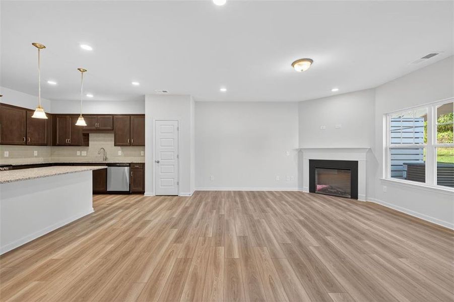 Spacious, unfurnished interior of a new home in Jameson Towns, Villa Rica (Image 32).