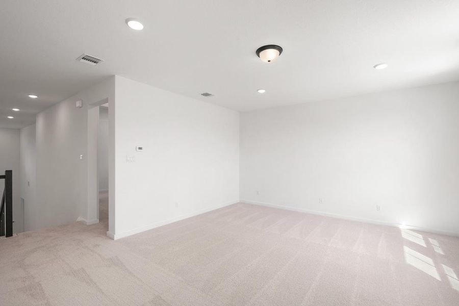 Spacious, unfurnished interior of a new home in Wolf Ranch, Georgetown (Image 29). Spacious, unfurnished interior of a new home in Wolf Ranch, Georgetown (Image 29).