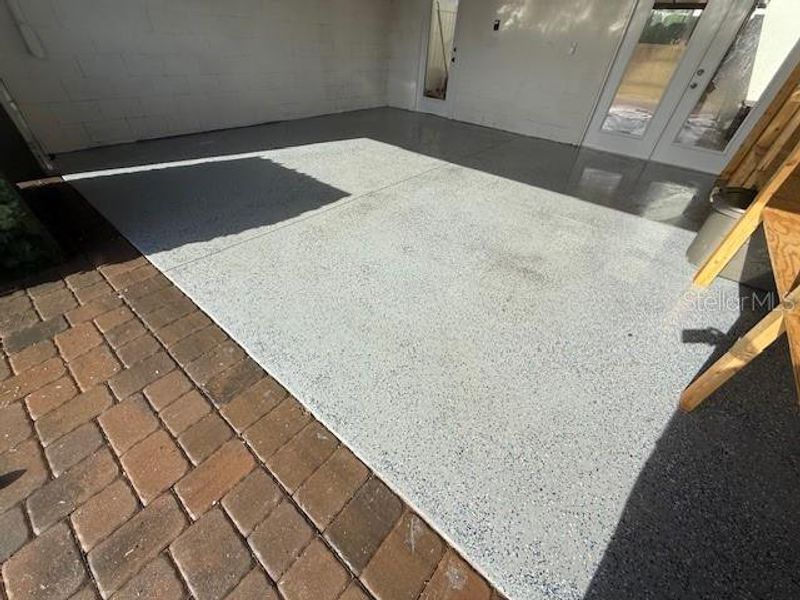 Exterior details and patio area of a home in , Winter Garden (Image 40).