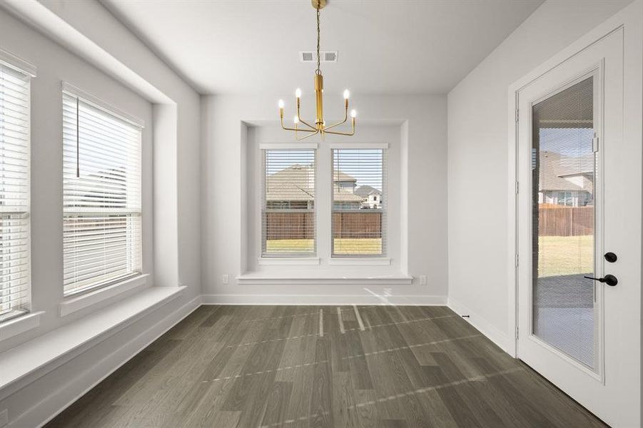 Spacious, unfurnished interior of a new home in Hayes Crossing - Phase 2, Midlothian (Image 15).