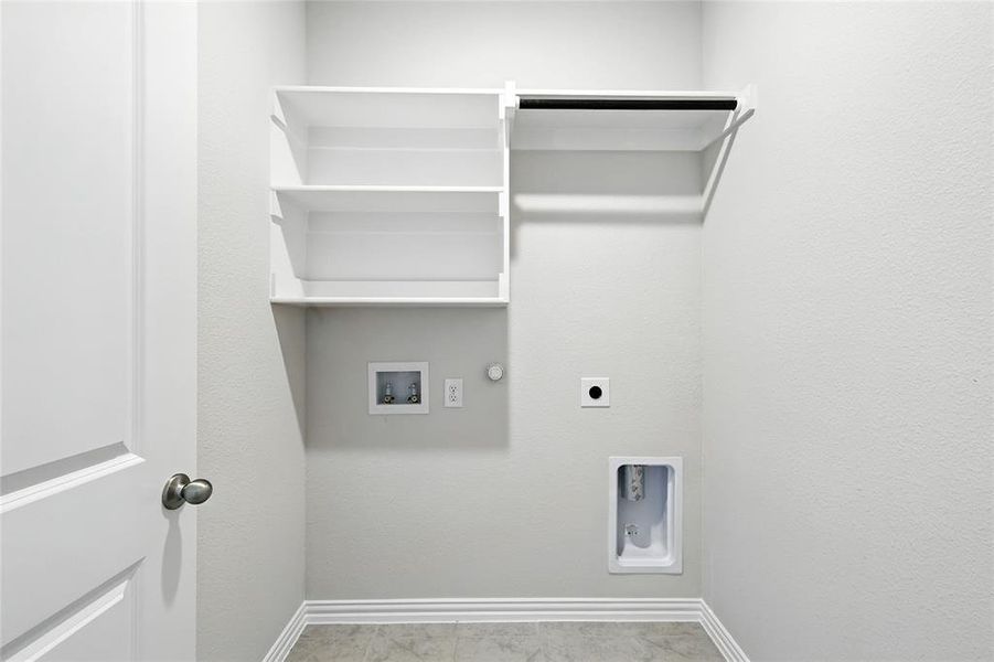 Spacious, unfurnished interior of a new home in Pebblebrook, Sherman (Image 29).