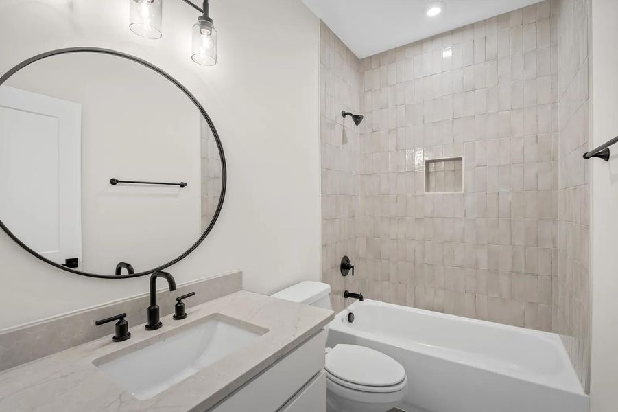 The Belvidere A Bathroom