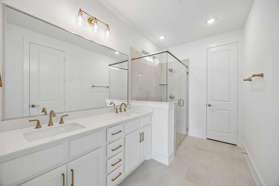 Representative furnished interior of a home built from the Winspear by Centre Living Homes in Painted Tree Woodland West, McKinney (Image 11).