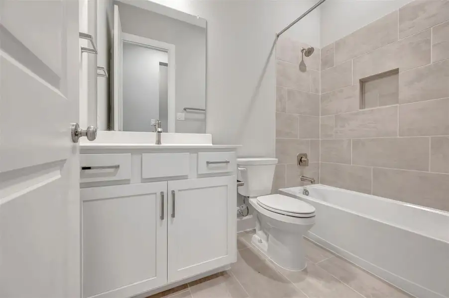 Furnished interior view inside a new home in Pomona - Reserve Collection, Manvel (Image 14).