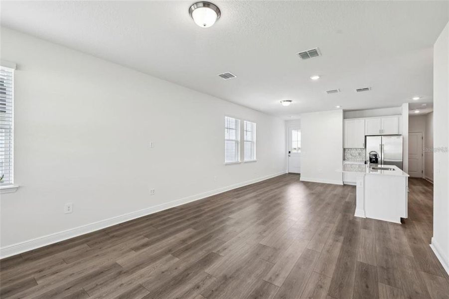 Spacious, unfurnished interior of a new home in Cyrene at Minneola, Minneola (Image 31).