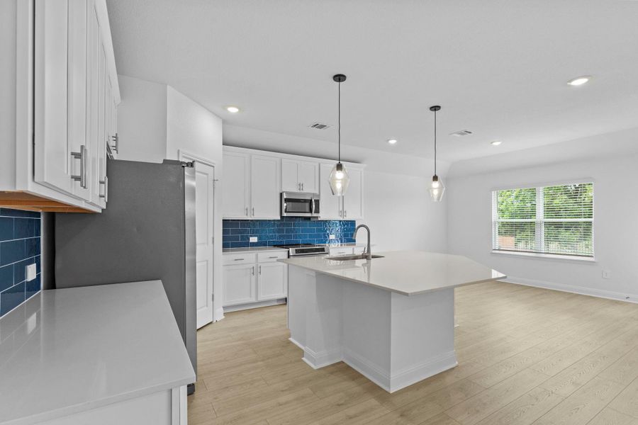 Furnished interior view inside a new home in Riverview, Georgetown (Image 8).