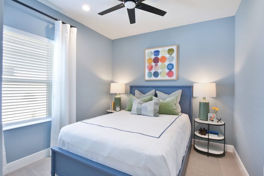 Representative furnished interior of a home built from the Dream 2 by Neal Communities in Boca Royale Golf & Country Club at Wellen Park, Englewood (Image 16).