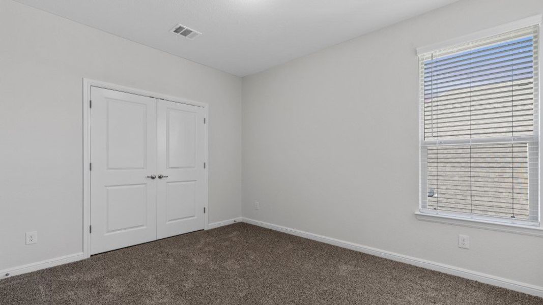 Representative unfurnished interior of a home built from the Valley Spring by D.R. Horton in Eden Ranch, Arlington (Image 39).