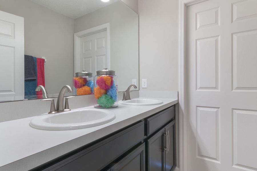 Bathroom 3 | Wilshire | New Homes in Orlando, Florida | Landsea Homes