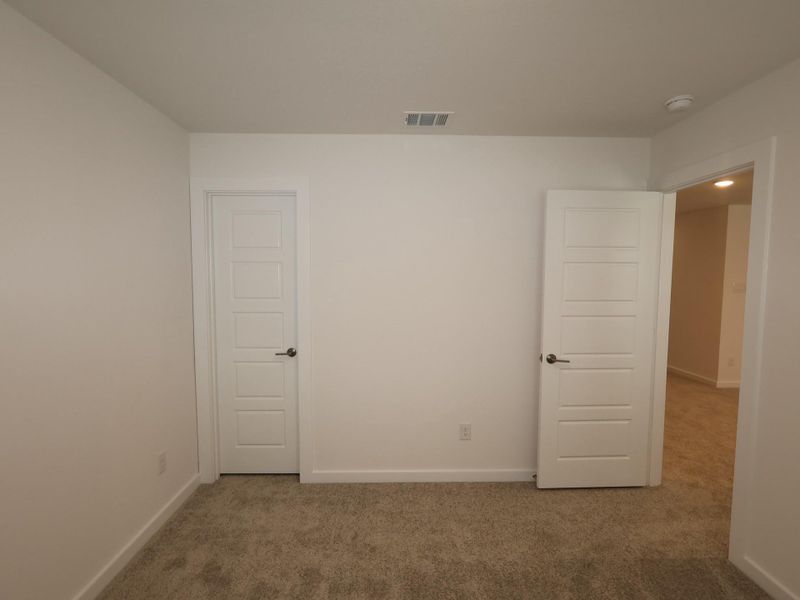 Spacious, unfurnished interior of a new home in Summerview, Fulshear (Image 35).