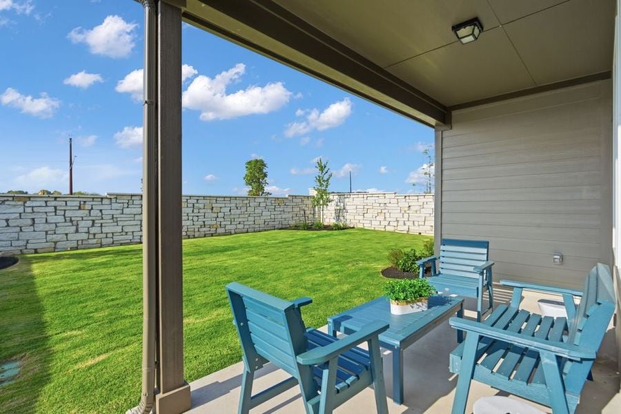 Representative exterior details of a home built from the Hawk by Taylor Morrison in Longview 40s, Del Valle (Image 3).