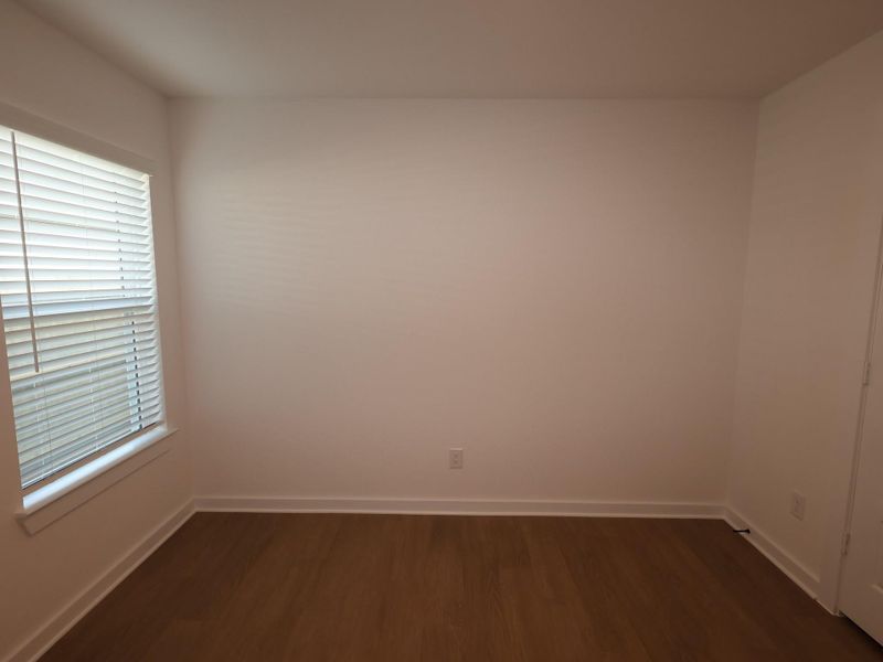 Spacious, unfurnished interior of a new home in Ambrose, La Marque (Image 26).