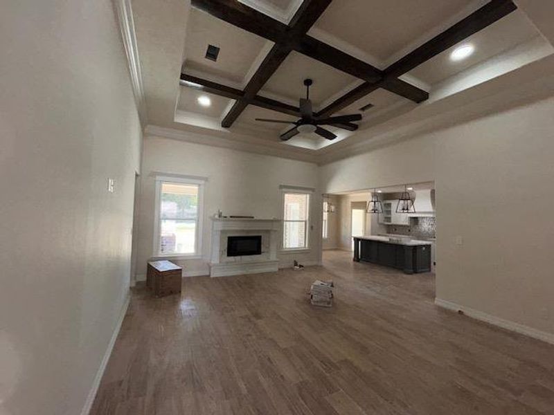 Spacious, unfurnished interior of a new home in , Beaumont (Image 14).