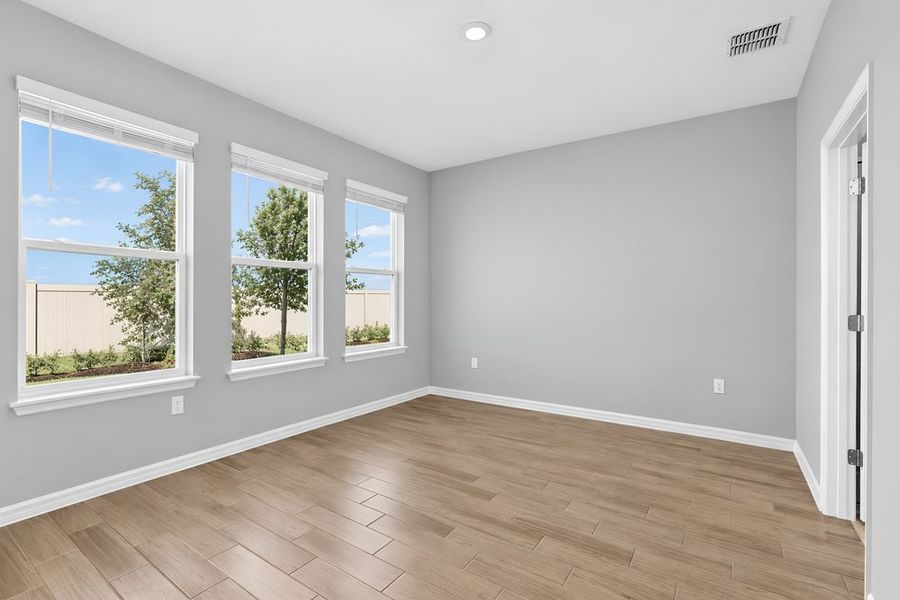 Spacious, unfurnished interior of a new home in Lochside, Mount Dora (Image 40).