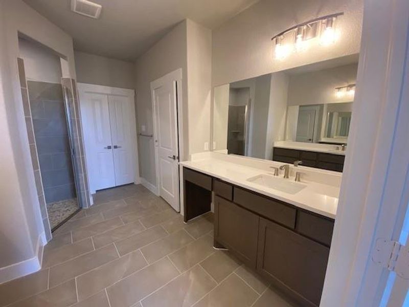 sales - 1908 Vittoria - spec - bathroom2