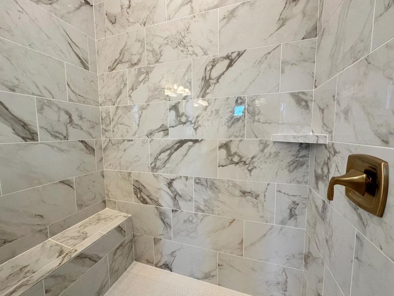 The Ballar A Primary Suite Bathroom