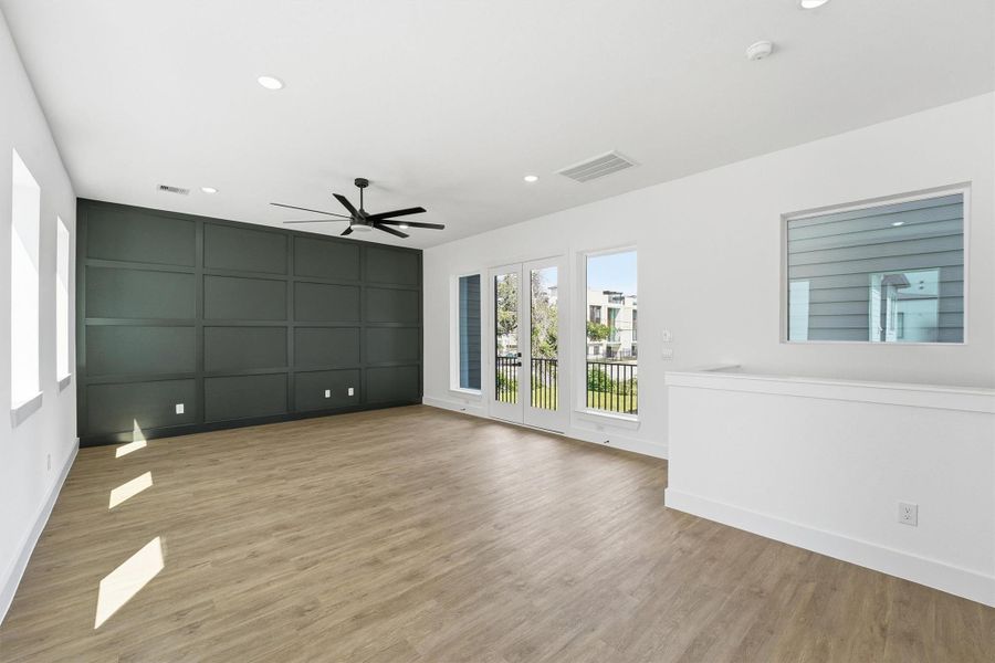 Spacious, unfurnished interior of a new home in , Houston (Image 12).