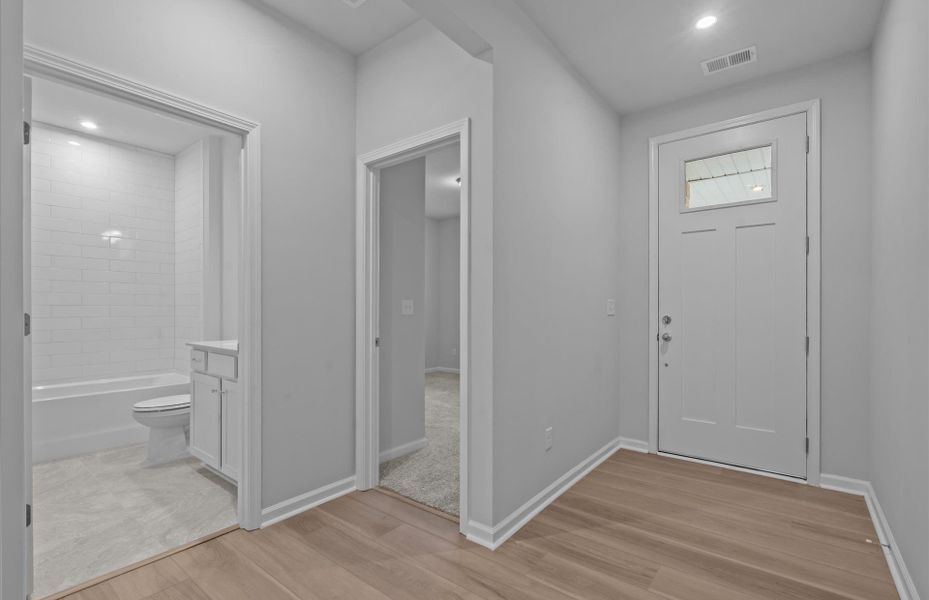 Spacious, unfurnished interior of a new home in Fox Hollow, Spartanburg (Image 30). Spacious, unfurnished interior of a new home in Fox Hollow, Spartanburg (Image 30).