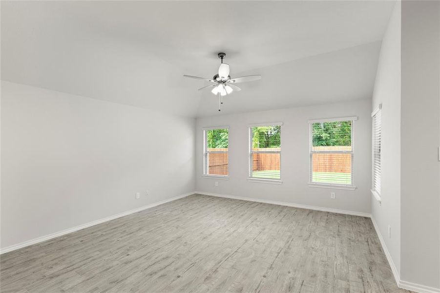 15. 1405 Hillbrook - Family (2) 15. 1405 Hillbrook - Family (2)