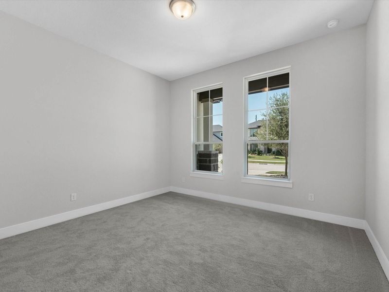 Spacious, unfurnished interior of a new home in Cross Creek Ranch 65′, Fulshear (Image 23).