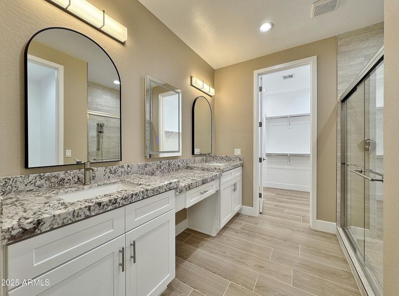 DBL Vanity Master Bath