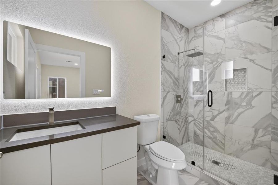 Furnished interior view inside a new home in , Irving (Image 8).