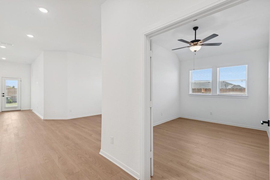 Spacious, unfurnished interior of a new home in Brookewater 45' Homesites, Rosenberg (Image 22).