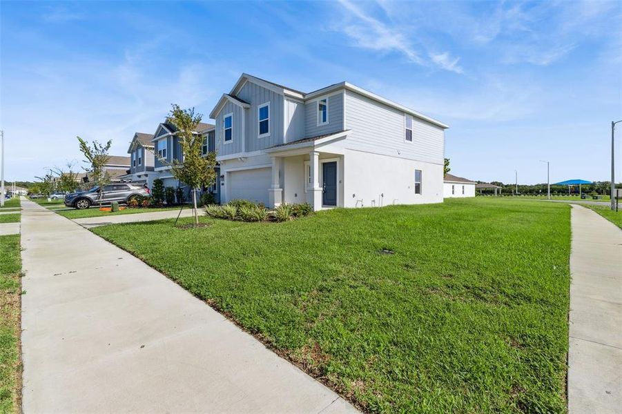 Image 17 of a home in Peace Creek Reserve: Legacy Collection. Image 17 of a home in Peace Creek Reserve: Legacy Collection.
