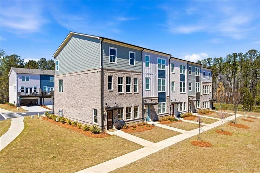 Image 32 of a home in Waverly at Buice Lake.