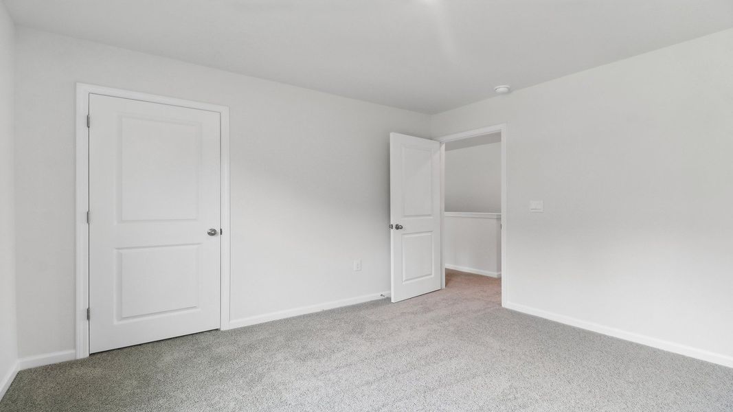 Spacious, unfurnished interior of a new home in Hunter's Branch, Hopkins (Image 28).