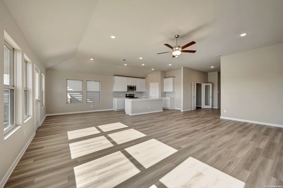 Spacious, unfurnished interior of a new home in Paloma Park, Converse (Image 35).