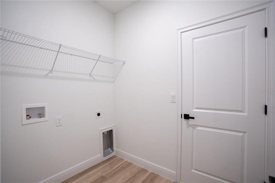 Spacious, unfurnished interior of a new home in , Ocala (Image 15).