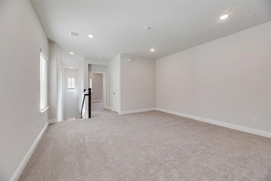 Spacious, unfurnished interior of a new home in Bayside, Rowlett (Image 25). Spacious, unfurnished interior of a new home in Bayside, Rowlett (Image 25).