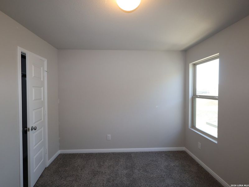 Spacious, unfurnished interior of a new home in Paloma Park, Converse (Image 18).