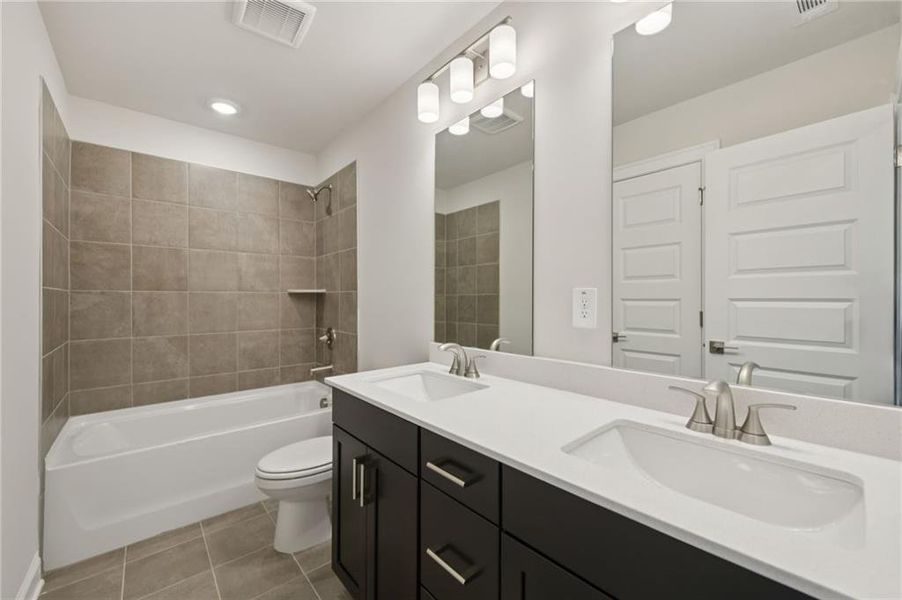 Furnished interior view inside a new home in Martin Springs - Highland Series, Lawrenceville (Image 15).