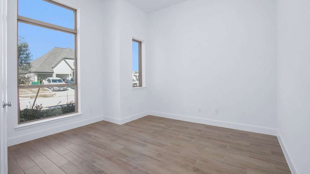 Spacious, unfurnished interior of a new home in Escondido, Magnolia (Image 12).