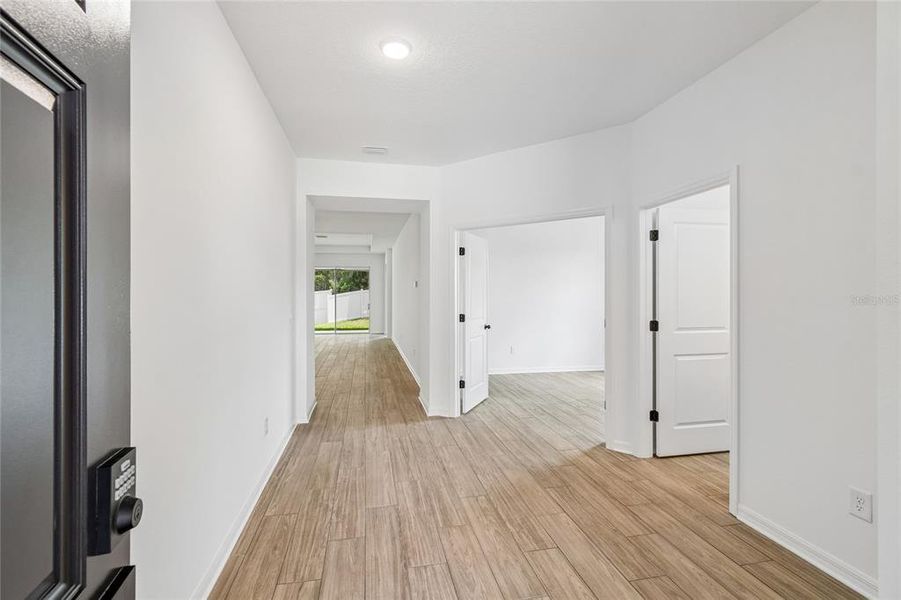 Spacious, unfurnished interior of a new home in Cascades at Southern Hills, Brooksville (Image 66).