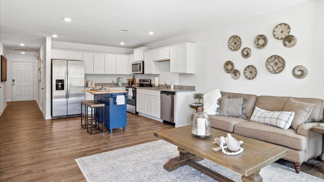 Representative furnished interior of a home built from the Sullivan by D.R. Horton in Crescent Ridge, Niota (Image 13).