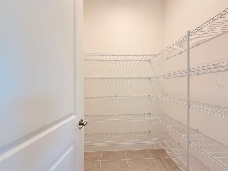 Spacious, unfurnished interior of a new home in , St. Cloud (Image 39).