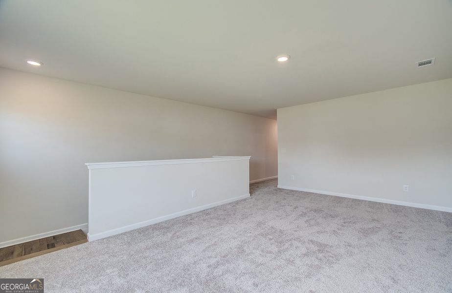 Spacious, unfurnished interior of a new home in Rosewood Lake Preserve, Hoschton (Image 29). Spacious, unfurnished interior of a new home in Rosewood Lake Preserve, Hoschton (Image 29).