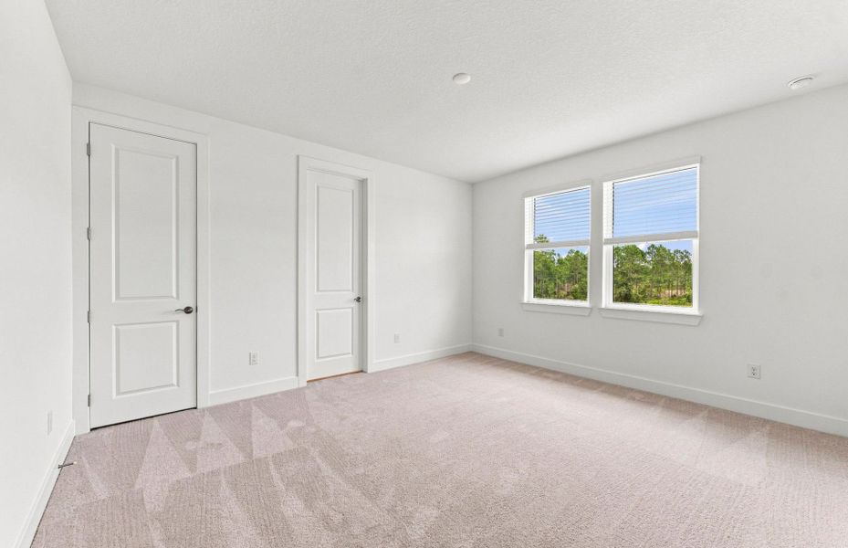 Spacious, unfurnished interior of a new home in Two Rivers, Zephyrhills (Image 18).