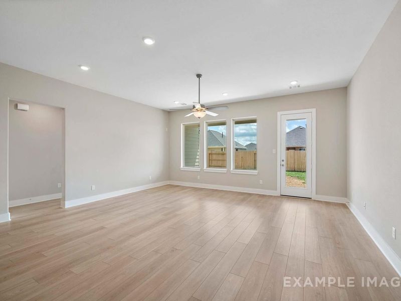 Spacious, unfurnished interior of a new home in Lago Mar, Texas City (Image 17). Spacious, unfurnished interior of a new home in Lago Mar, Texas City (Image 17).