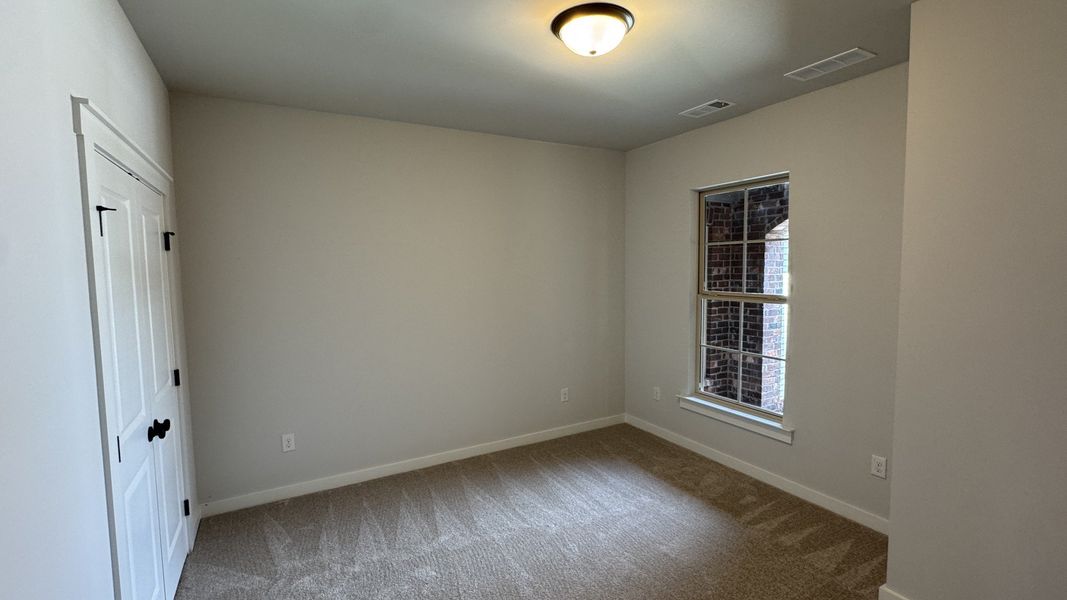 Spacious, unfurnished interior of a new home in The Greens at Legacy Townhomes, Springfield (Image 16).