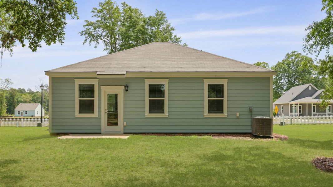 Exterior details and patio area of a home in North Shore, Summerton (Image 21).