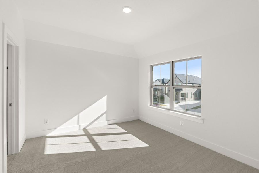 Spacious, unfurnished interior of a new home in Garden Collection at Union Park, Little Elm (Image 25).
