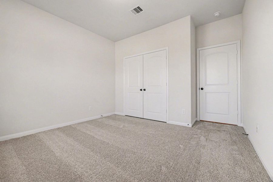 Spacious, unfurnished interior of a new home in Rose Hill Estates, Willis (Image 29).
