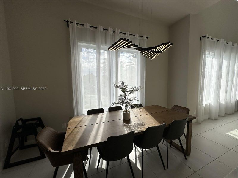 Furnished interior view inside a new home in , Kissimmee (Image 8).